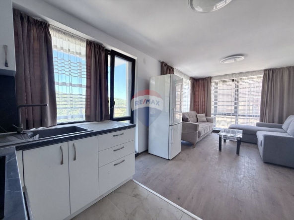 Тристаен апартамент в Варна, Виница - 99 кв.м за 1576 €/кв.м - Снимка #1