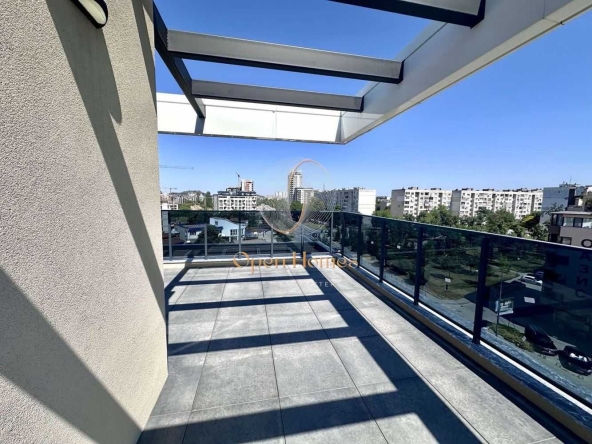 Тристаен апартамент в София, Център - 166 кв.м за 1013 €/кв.м - Снимка #1