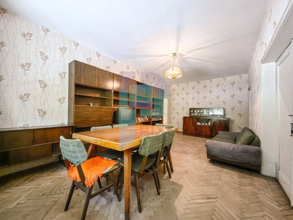 Четиристаен апартамент в София, Лозенец - 90 кв.м за 3756 €/кв.м - Снимка #1