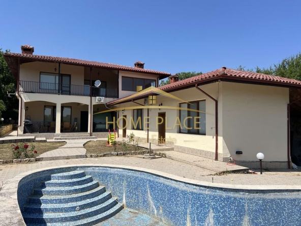 Къща в с. Болярци, Област Варна - 340 кв.м за 1456 €/кв.м - Снимка #1