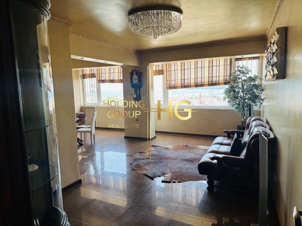 Четиристаен апартамент в Варна, Център - 100 кв.м за 2300 €/кв.м - Снимка #1