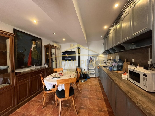 Дава се под наем Къща в Варна, м-т Ракитника - 200 кв.м за 1275 € - Снимка #1