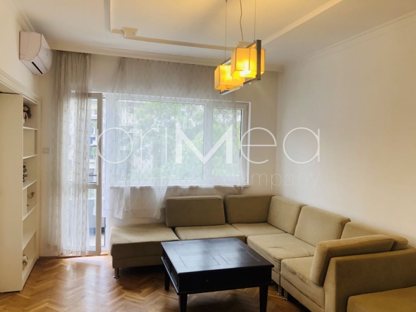 Дава се под наем Тристаен апартамент в Бургас, Център - 110 кв.м за 816 € - Снимка #1