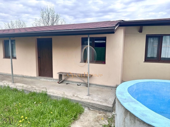 Къща в с. Зелениково, Област Пловдив - 100 кв.м за 450 €/кв.м - Снимка #1