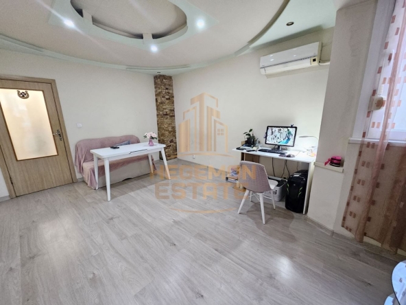 Четиристаен апартамент в Варна, Колхозен пазар - 93 кв.м за 1775 €/кв.м - Снимка #1