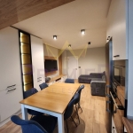 Дава се под наем Тристаен апартамент в Варна, Цветен квартал - 100 кв.м за 714 € - Снимка #1