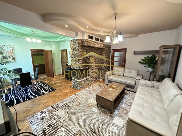 Дава се под наем Тристаен апартамент в Варна, Център - 120 кв.м за 1020 € - Снимка #1