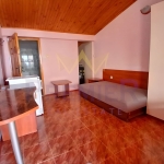 Дава се под наем Едностаен апартамент в Варна, Бриз - 25 кв.м за 229.5 € - Снимка #1