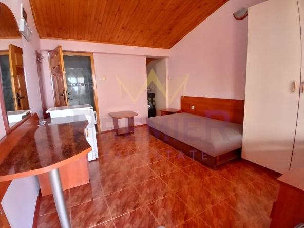Дава се под наем Едностаен апартамент в Варна, Бриз - 25 кв.м за 229.5 € - Снимка #1