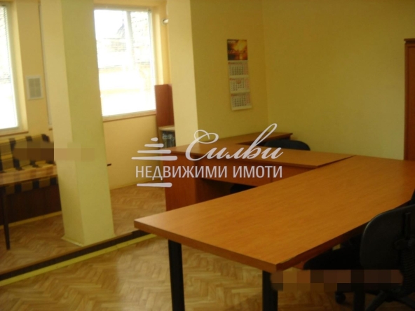 Дава се под наем Офис в Шумен, Център - 20 кв.м за 153 € - Снимка #1