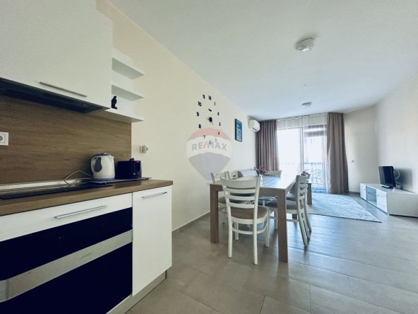 Дава се под наем Тристаен апартамент в Балчик - 88 кв.м за 600 € - Снимка #1