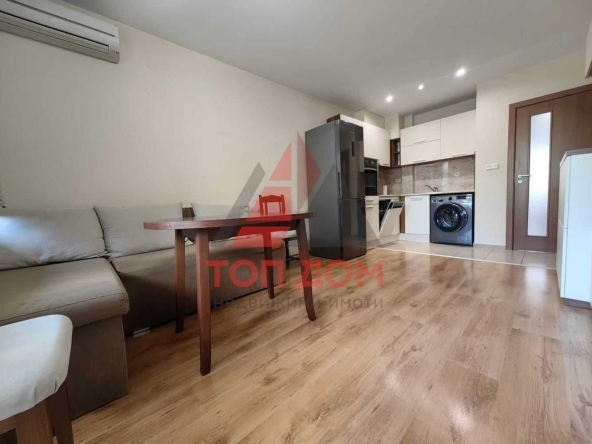 Дава се под наем Двустаен апартамент в Варна, Конфуто - 60 кв.м за 561 € - Снимка #1