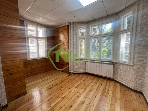 Дава се под наем Офис в София, Лозенец - 100 кв.м за 950 € - Снимка #1