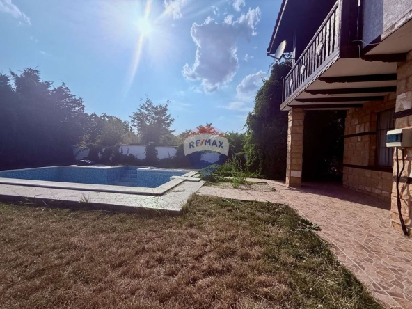 Къща в с. Гурково, Област Добрич - 108 кв.м за 1288 €/кв.м - Снимка #1