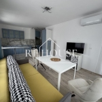 Дава се под наем Тристаен апартамент в Варна, Младост 1 - 850 кв.м за 630 € - Снимка #1