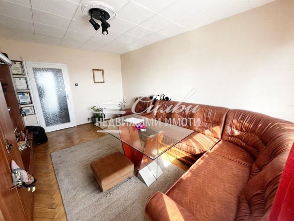 Тристаен апартамент в Шумен, Тракия - 81 кв.м за 1463 €/кв.м - Снимка #1