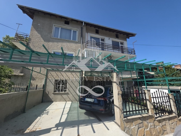 Къща в Велинград - 240 кв.м за 875 €/кв.м - Снимка #1