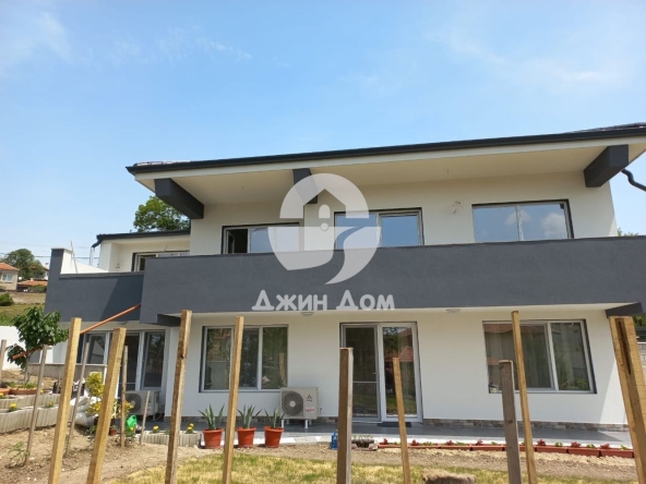 Къща в Бяла - 235 кв.м за 1273 €/кв.м - Снимка #1