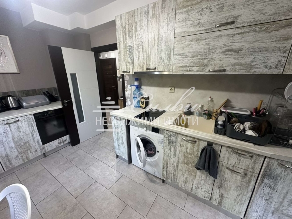 Тристаен апартамент в Търговище, Център - 72 кв.м за 1488 €/кв.м - Снимка #1