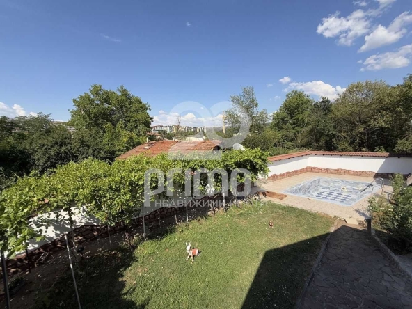 Къща в Велико Търново, Център - 150 кв.м за 1994 €/кв.м - Снимка #1