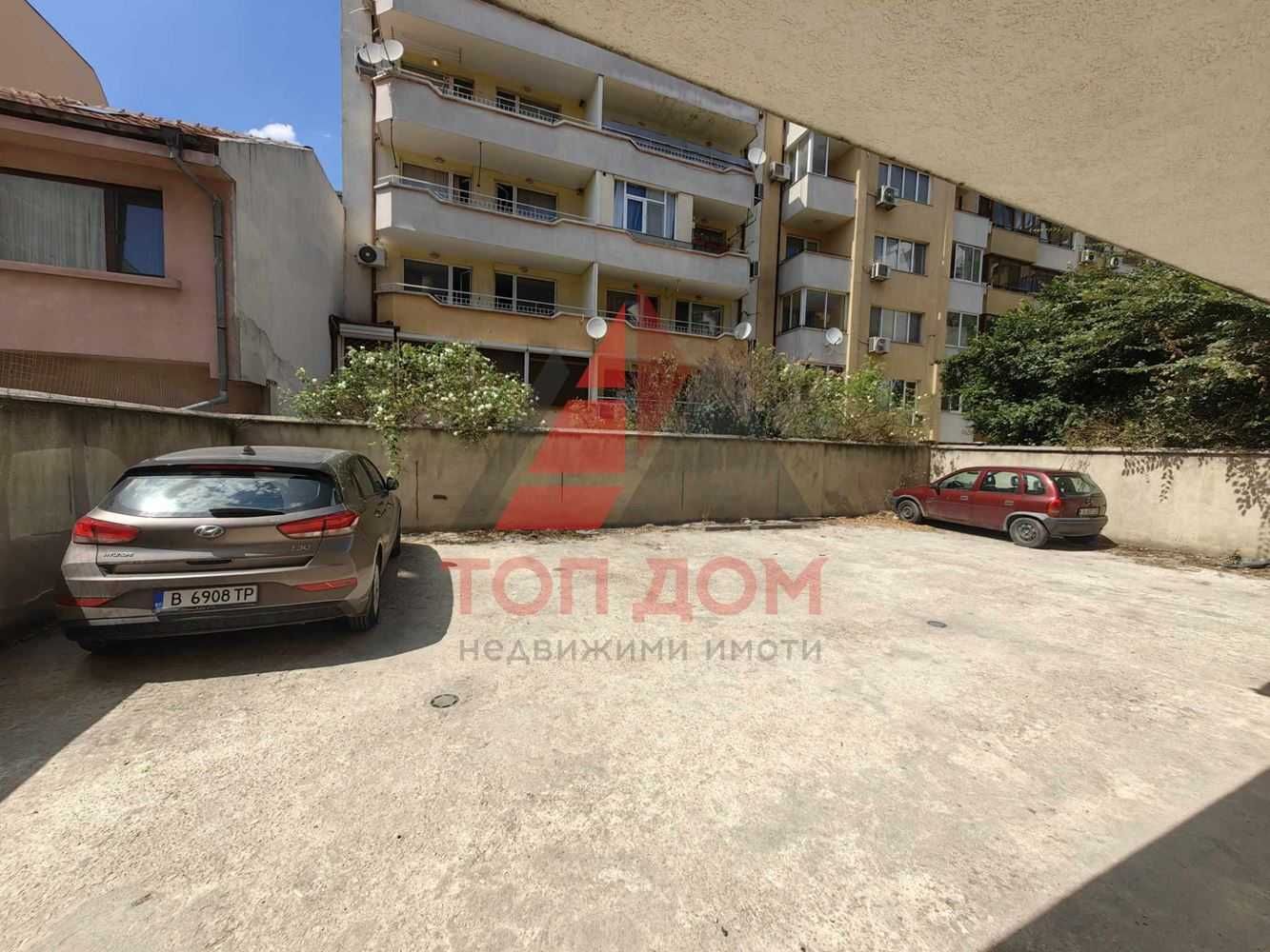 Дава се под наем Гараж / Паркомясто в Варна, Конфуто - 15 кв.м за 102 € - Снимка #1