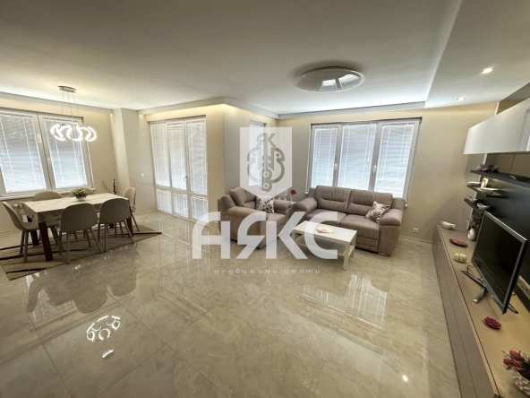 Дава се под наем Четиристаен апартамент в София, Малинова долина - 150 кв.м за 1550 € - Снимка #1