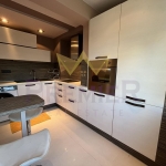 Дава се под наем Четиристаен апартамент в Варна, Трошево - 100 кв.м за 765 € - Снимка #1