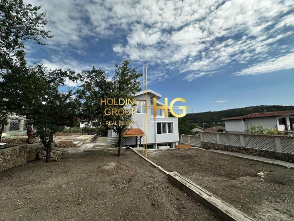 Къща в Балчик - 218 кв.м за 1078 €/кв.м - Снимка #1