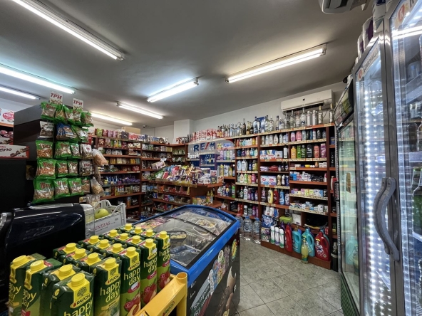 Магазин в Варна, Лятно кино Тракия - 50 кв.м за 2598 €/кв.м - Снимка #1