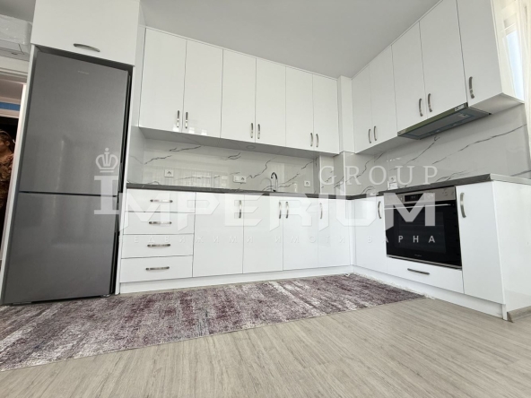 Дава се под наем Тристаен апартамент в Варна, Победа - 85 кв.м за 765 € - Снимка #1