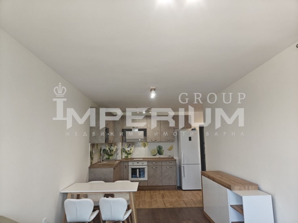 Дава се под наем Двустаен апартамент в Варна, Цветен квартал - 60 кв.м за 688.5 € - Снимка #1