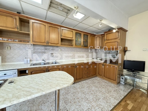 Дава се под наем Тристаен апартамент в Варна, Спортна зала - 90 кв.м за 714 € - Снимка #1