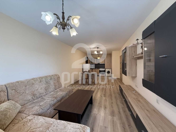 Дава се под наем Двустаен апартамент в Велико Търново, Център - 65 кв.м за 280.5 € - Снимка #1