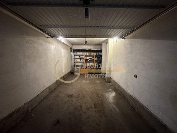 Дава се под наем Гараж / Паркомясто в София, Център - 18 кв.м за 153 € - Снимка #1