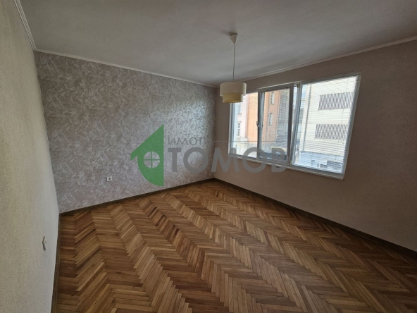 Дава се под наем Тристаен апартамент в Стара Загора, Център - 65 кв.м за 346.8 € - Снимка #1
