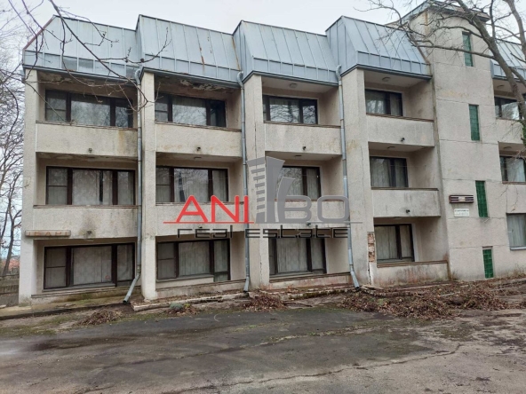 Хотел в Варна, Чайка - 1500 кв.м за 450 €/кв.м - Снимка #1