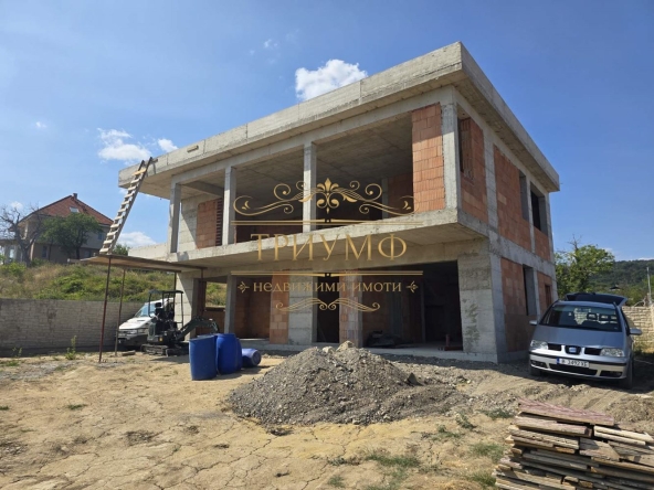 Къща в Варна, Изгрев - 250 кв.м за 1760 €/кв.м - Снимка #1