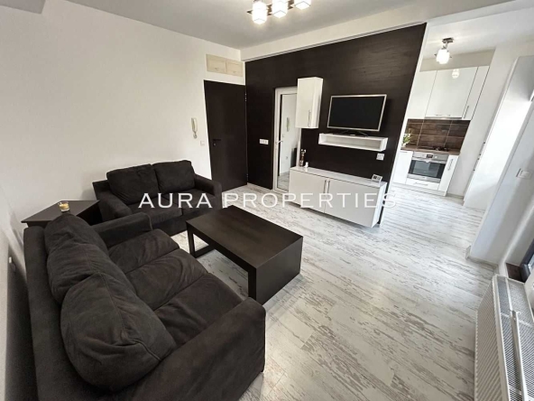 Дава се под наем Двустаен апартамент в Разград, Център - 60 кв.м за 357 € - Снимка #1