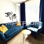 Дава се под наем Тристаен апартамент в Варна, Окръжна болница - 90 кв.м за 765 € - Снимка #1