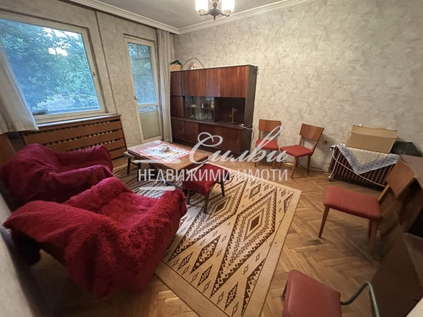 Четиристаен апартамент в Търговище, Център - 90 кв.м за 1230 €/кв.м - Снимка #1