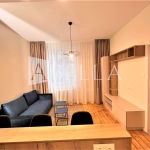 Дава се под наем Тристаен апартамент в София, Център - 65 кв.м за 850 € - Снимка #1