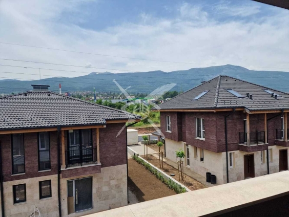 Къща в София, Малинова долина - 220 кв.м за 1482 €/кв.м - Снимка #1