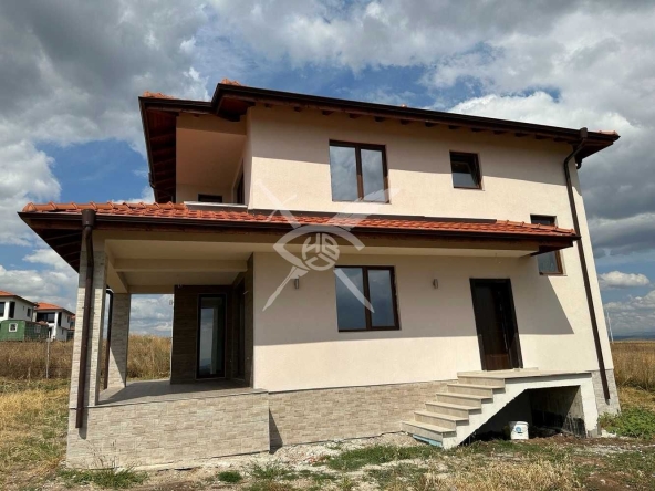 Къща в Божурище - 187 кв.м за 1594 €/кв.м - Снимка #1