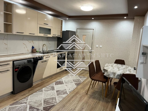 Дава се под наем Тристаен апартамент в Бургас, Братя Миладинови - 100 кв.м за 663 € - Снимка #1