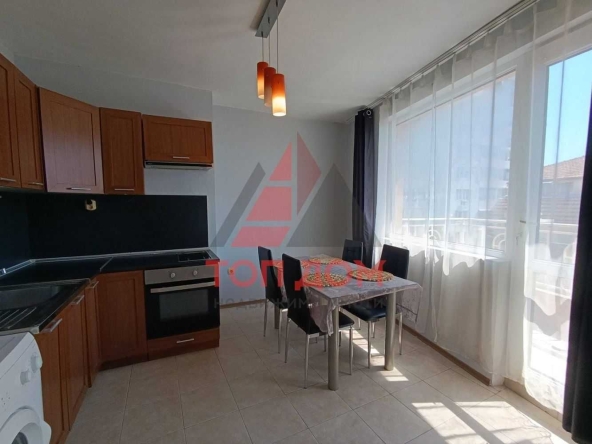 Дава се под наем Тристаен апартамент в Варна, Център - 80 кв.м за 484.5 € - Снимка #1