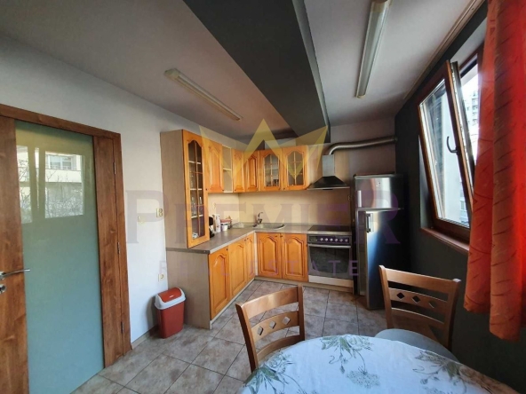 Дава се под наем Двустаен апартамент в Варна, Спортна зала - 56 кв.м за 459 € - Снимка #1