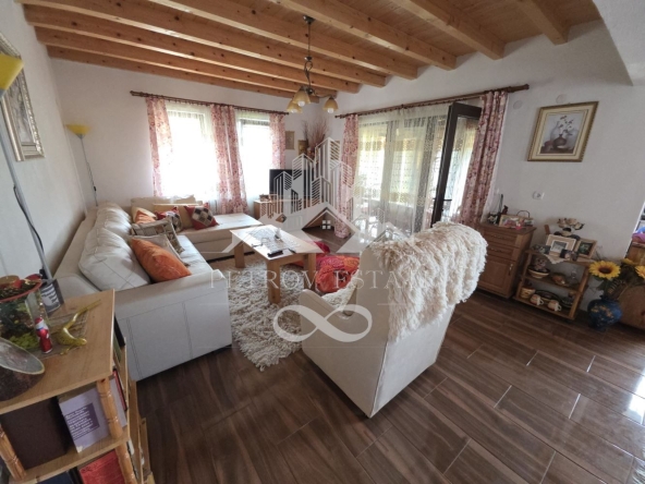 Къща в Велинград - 165 кв.м за 1128 €/кв.м - Снимка #1