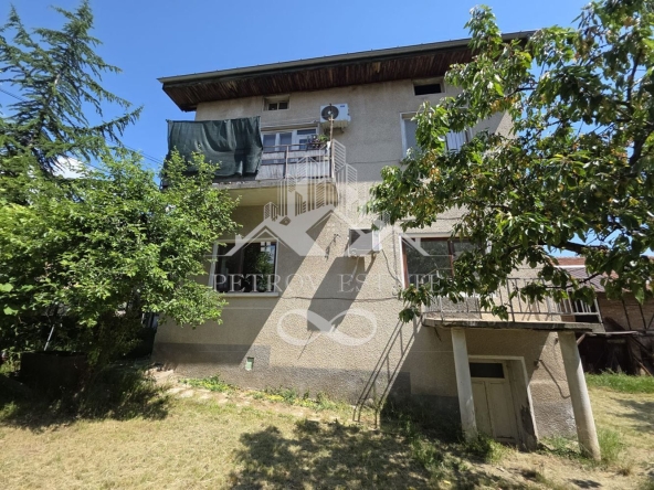 Къща в Велинград - 300 кв.м за 700 €/кв.м - Снимка #1