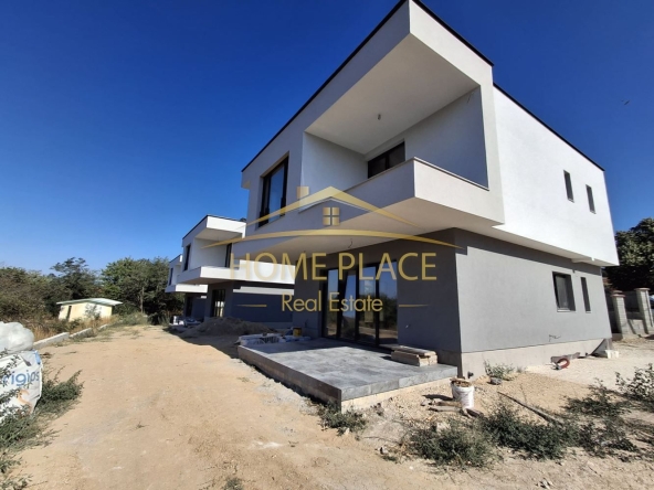 Къща в Варна, м-т Боровец - юг - 170 кв.м за 1512 €/кв.м - Снимка #1