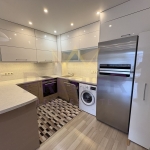 Дава се под наем Двустаен апартамент в Варна, Възраждане 1 - 110 кв.м за 750 € - Снимка #1